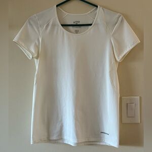 {Patagonia}-Size M- White Common Threads 45605 Short Sleeve Shirt